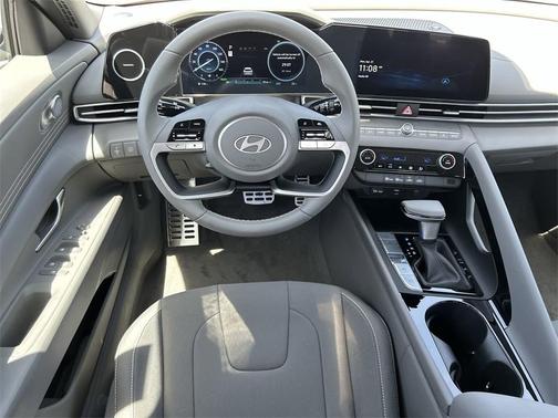 2025 Hyundai ELANTRA HEV SEL Sport