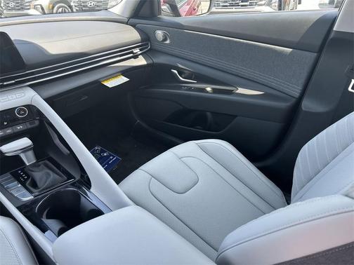 2025 Hyundai ELANTRA HEV Limited