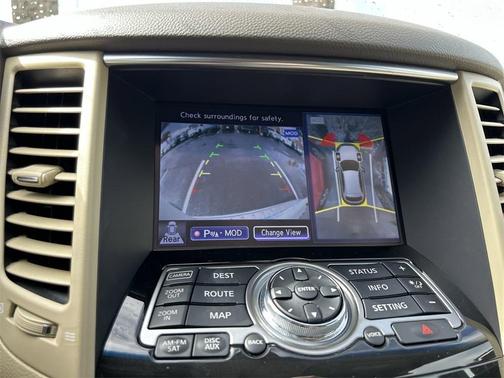 2016 INFINITI QX70 Base