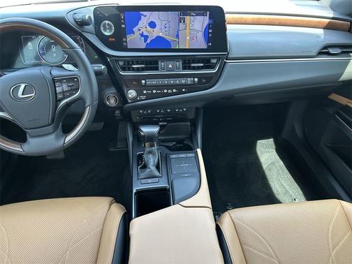 2022 Lexus ES 350 Ultra Luxury