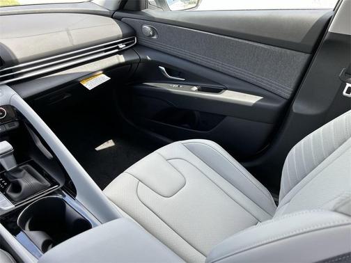 2025 Hyundai ELANTRA HEV Limited