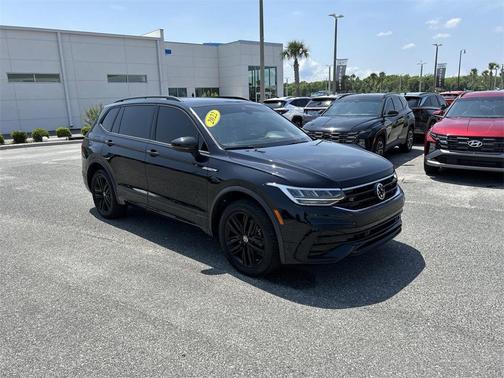2022 Volkswagen Tiguan 2.0T SE R-Line Black