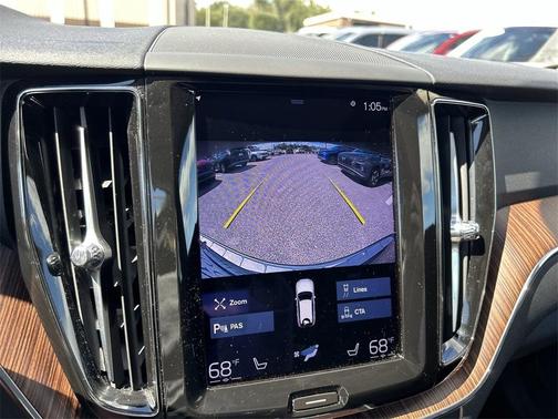 2021 Volvo XC60 T5 Momentum