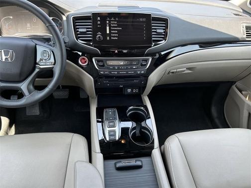 2022 Honda Pilot Touring 7-Passenger