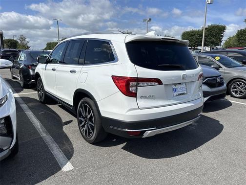 2022 Honda Pilot Touring 7-Passenger