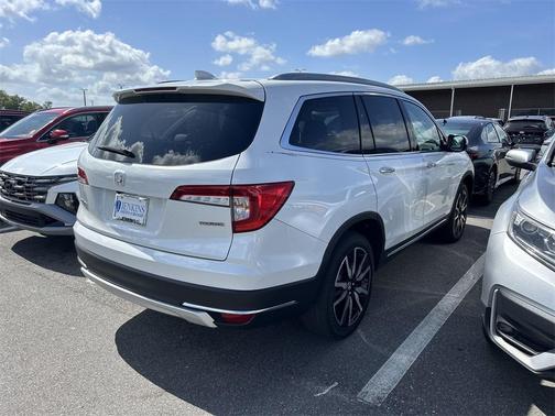 2022 Honda Pilot Touring 7-Passenger