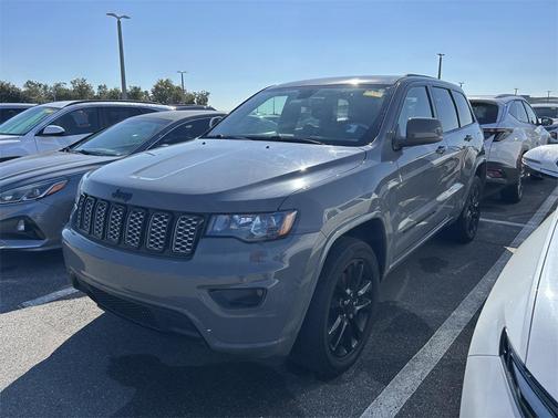 2022 Jeep Grand Cherokee WK Laredo