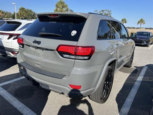 2022 Jeep Grand Cherokee WK Laredo
