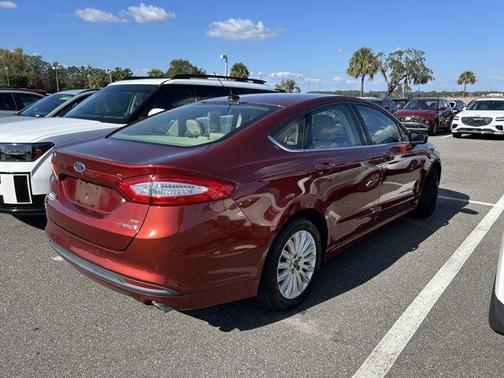 2014 Ford Fusion Hybrid SE