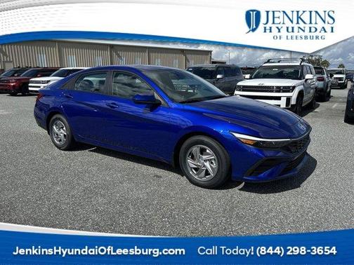 2025 Hyundai ELANTRA SE