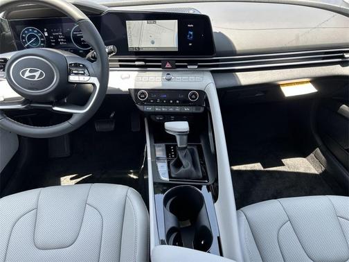 2025 Hyundai ELANTRA HEV Limited