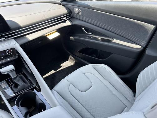 2025 Hyundai ELANTRA HEV Limited