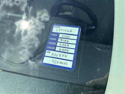 2024 Ford Edge Titanium