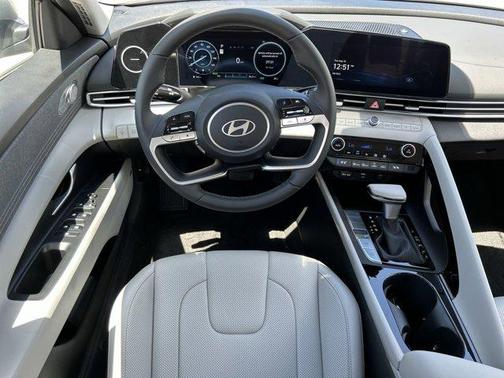 2025 Hyundai ELANTRA HEV Limited