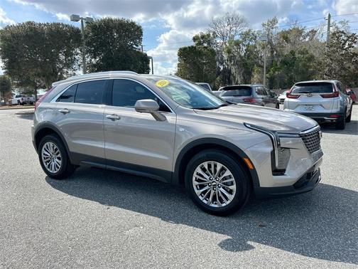 2024 Cadillac XT4 Premium Luxury