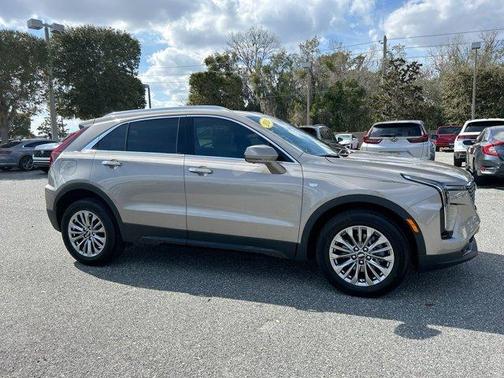 2024 Cadillac XT4 Premium Luxury