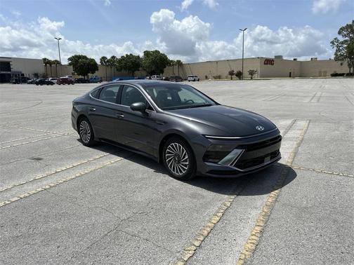 2025 Hyundai SONATA Hybrid Limited