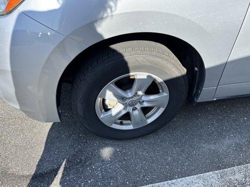 2017 Nissan Quest SV