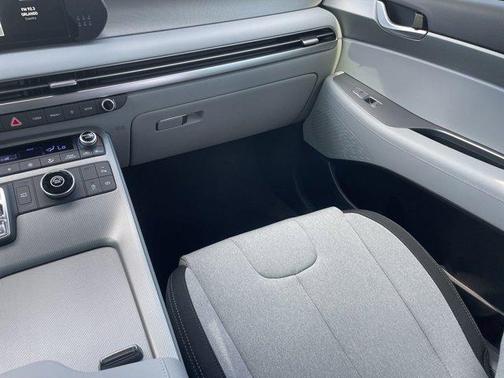 2025 Hyundai PALISADE SE