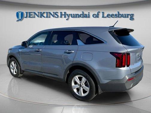 2022 Kia Sorento LX