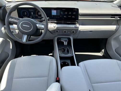 2025 Hyundai KONA SE