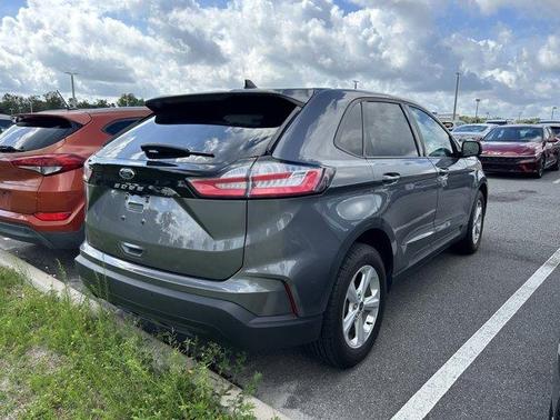 2021 Ford Edge SE