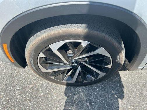 Silver 2022 Mitsubishi Outlander SEL