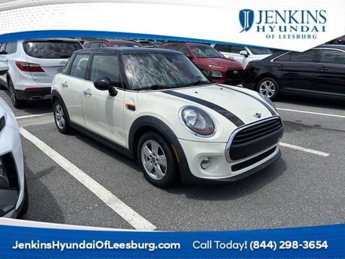 2017 MINI Hardtop Cooper