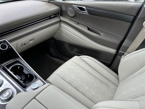 2023 Genesis GV80 2.5T