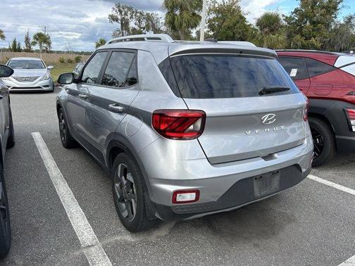 2023 Hyundai VENUE SEL