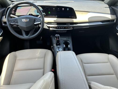 2024 Cadillac XT4 Luxury