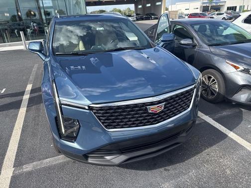 2024 Cadillac XT4 Luxury