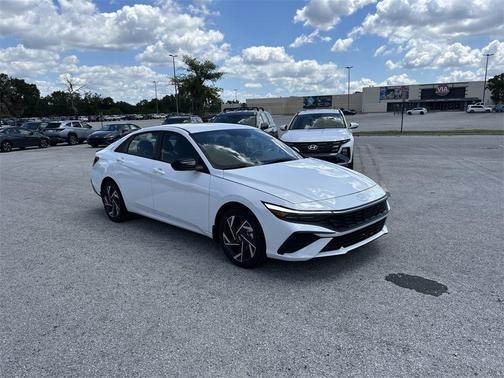 2025 Hyundai ELANTRA HEV SEL Sport