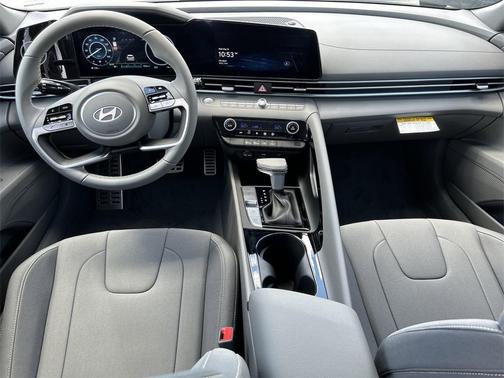 2025 Hyundai ELANTRA HEV SEL Sport