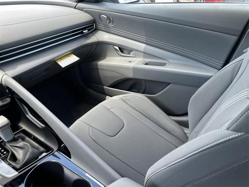 2025 Hyundai ELANTRA HEV SEL Sport