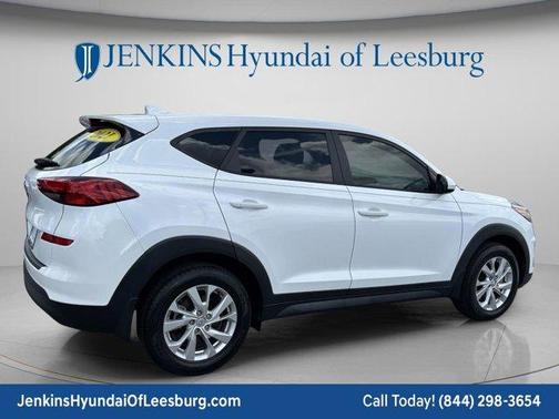 White Cream 2021 Hyundai TUCSON SE