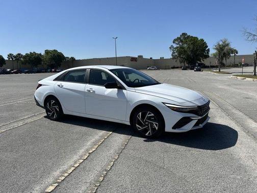 2025 Hyundai ELANTRA HEV SEL Sport