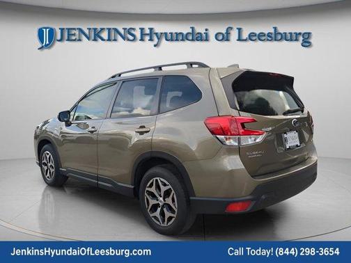 2023 Subaru Forester Premium