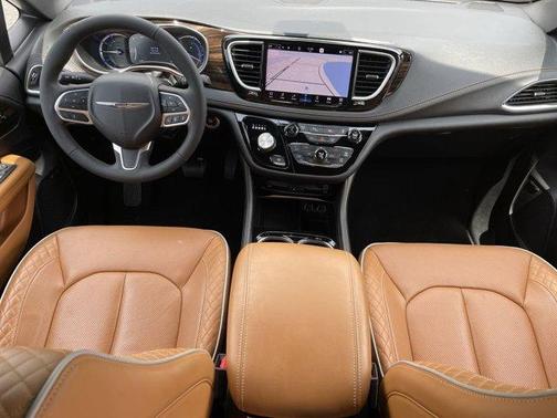 2023 Chrysler Pacifica Hybrid Pinnacle