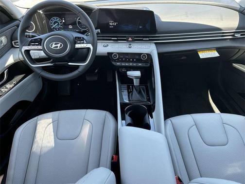 2025 Hyundai ELANTRA HEV Limited