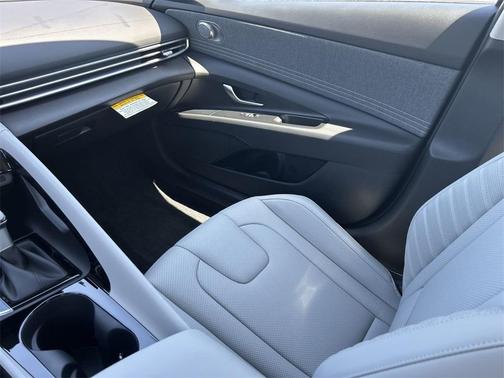 2025 Hyundai ELANTRA HEV Limited
