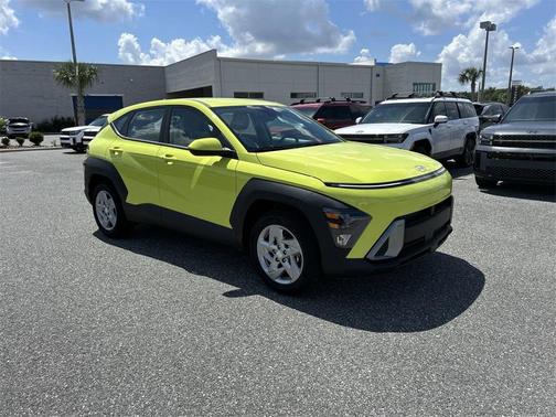 2025 Hyundai KONA SE
