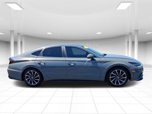 2022 Hyundai SONATA Limited