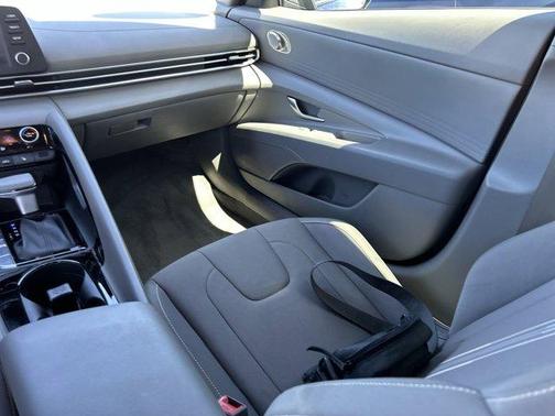 2023 Hyundai ELANTRA HEV Blue