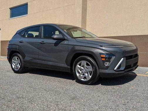 2025 Hyundai KONA SE