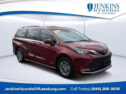 2021 Toyota Sienna XLE