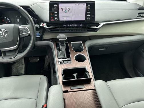 2021 Toyota Sienna XLE