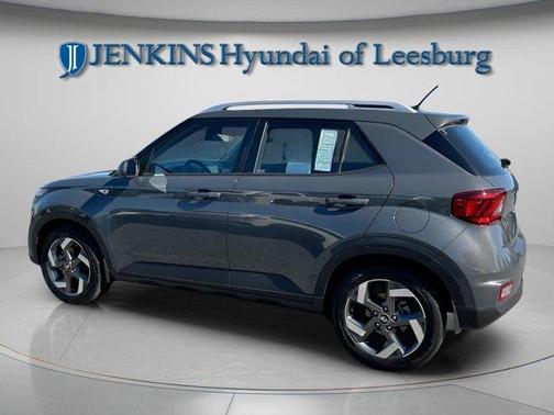 2024 Hyundai VENUE SEL