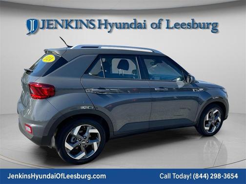 2024 Hyundai VENUE SEL