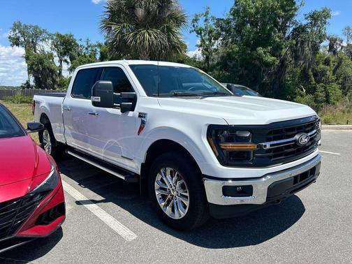 Oxford White 2025 Ford F-150 XLT